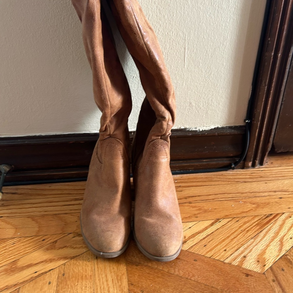 Women's Suede Tan Boots
